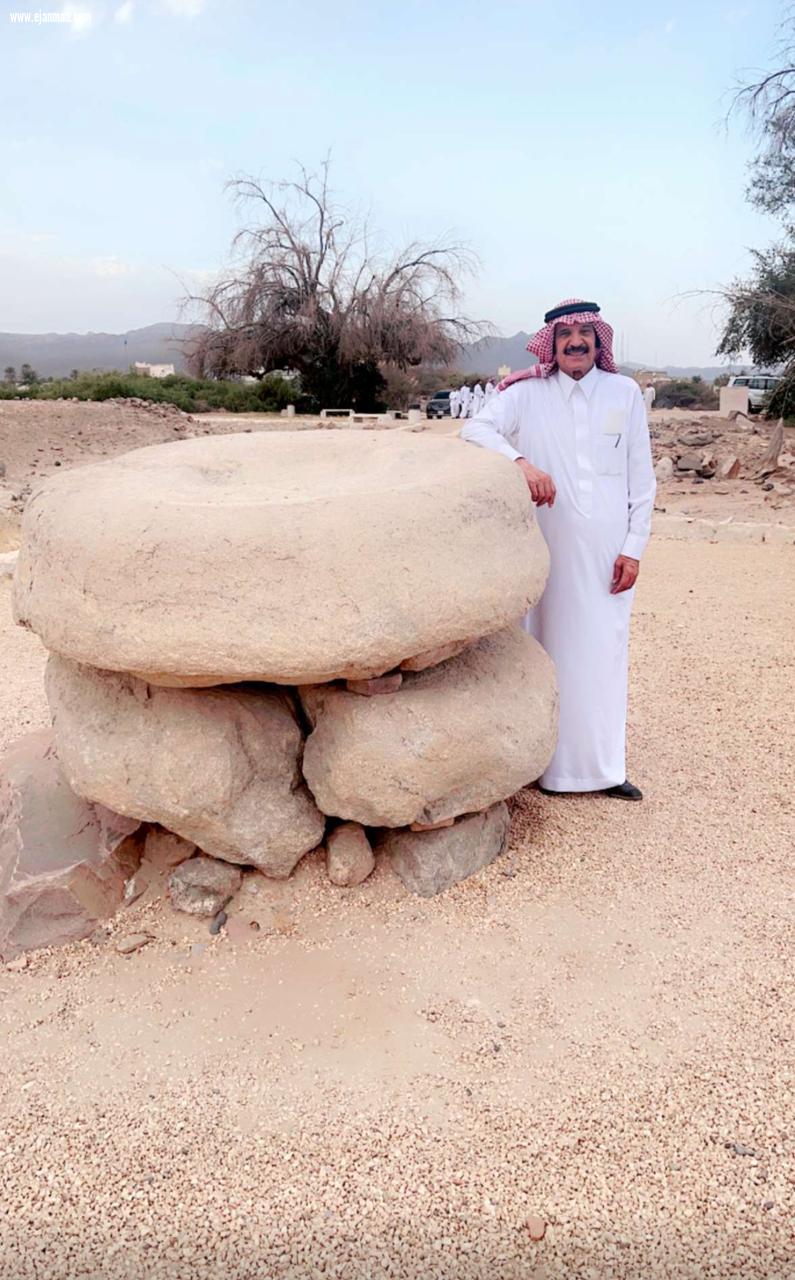 رئيس هيئة الصحفيين السعوديين وجوله سياحية لآثار نجران